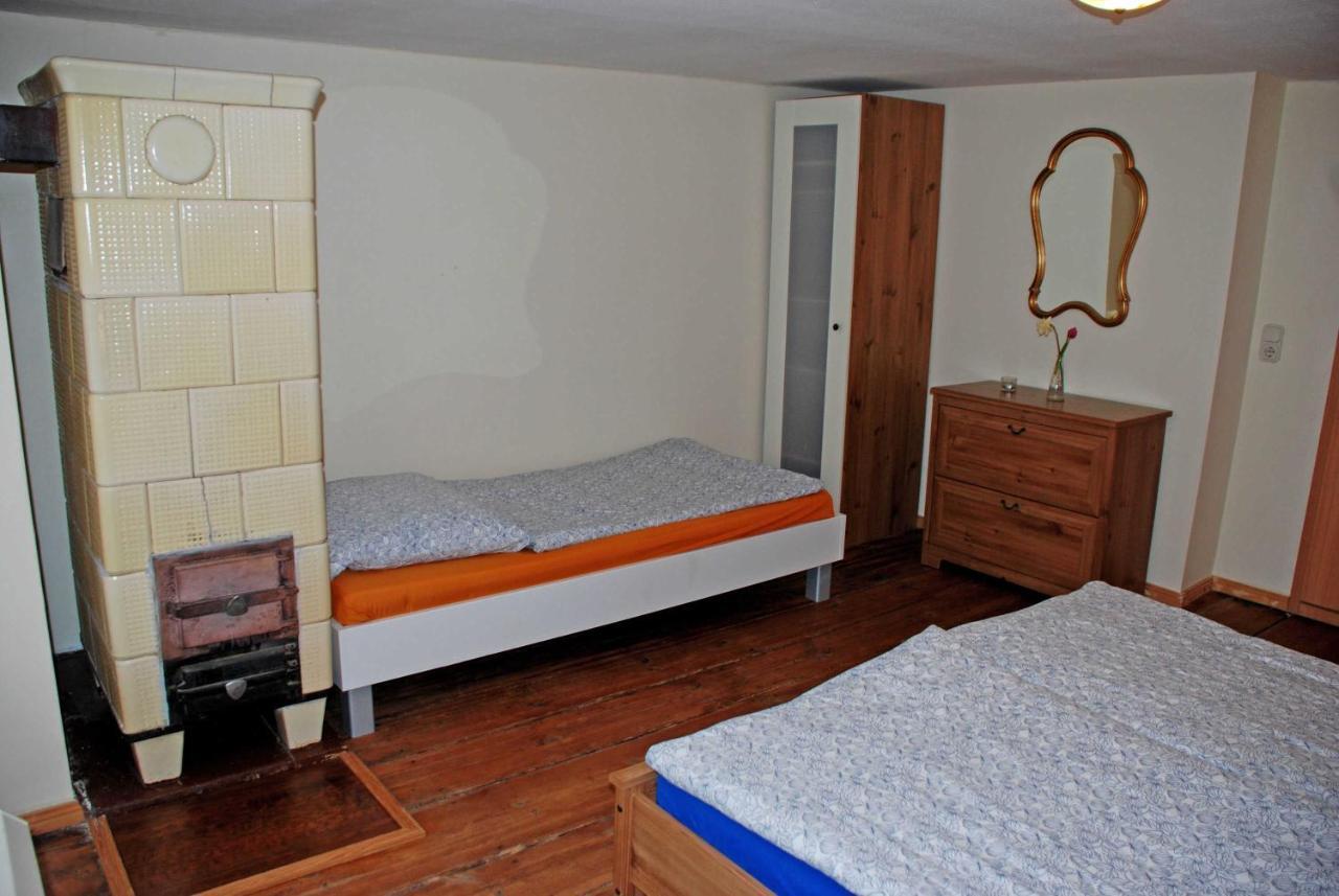 Ferienwohnungen Im Gutshaus Gnies Bagian luar foto