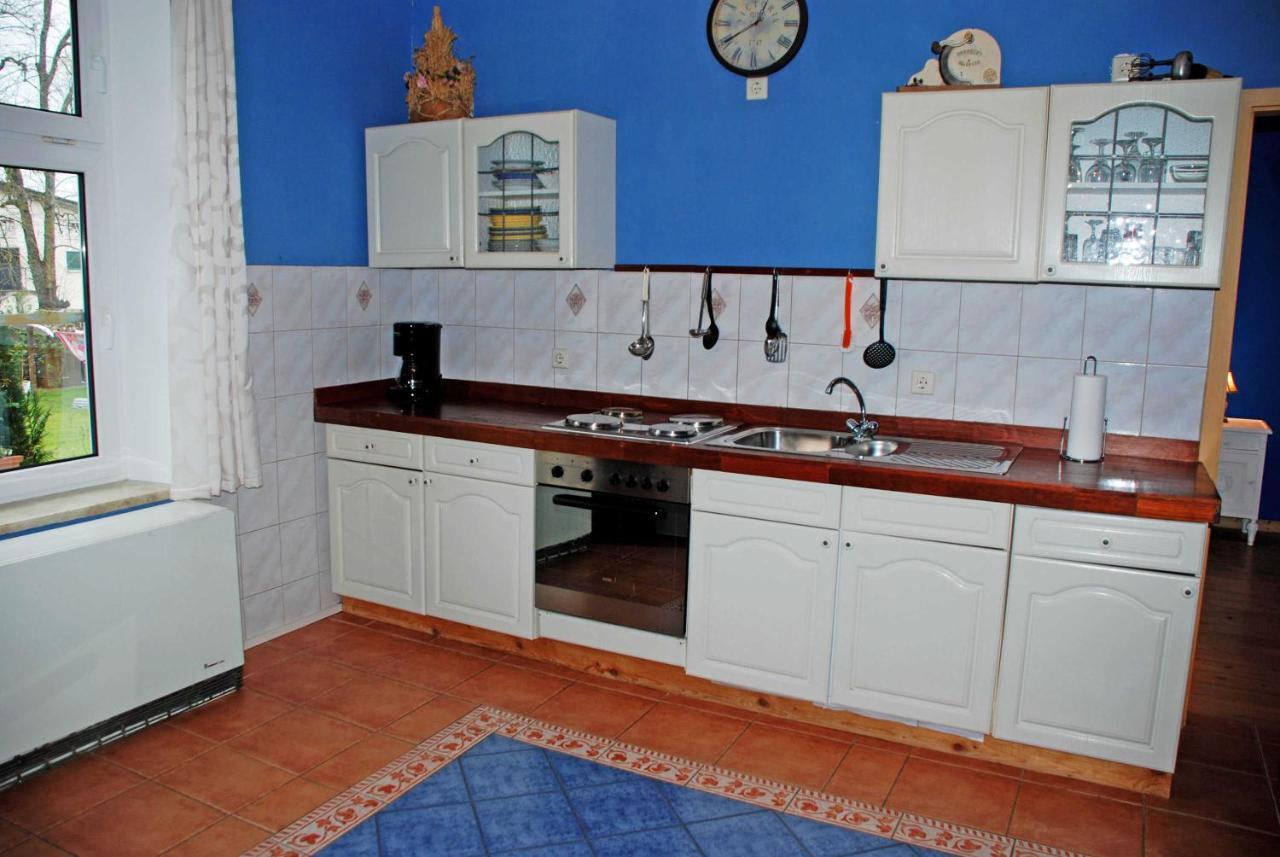 Ferienwohnungen Im Gutshaus Gnies Bagian luar foto