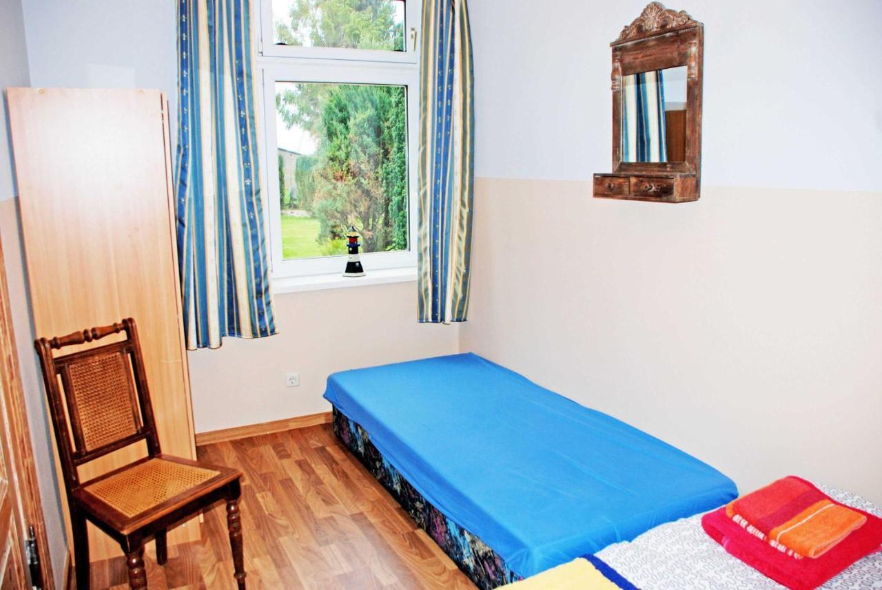Ferienwohnungen Im Gutshaus Gnies Bagian luar foto
